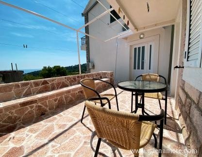 Apartments Krs Medinski, , private accommodation in city Petrovac, Montenegro - Terasa (1)